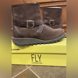 Fly London Sake Suede Ankle Boot size 39 Worn Once